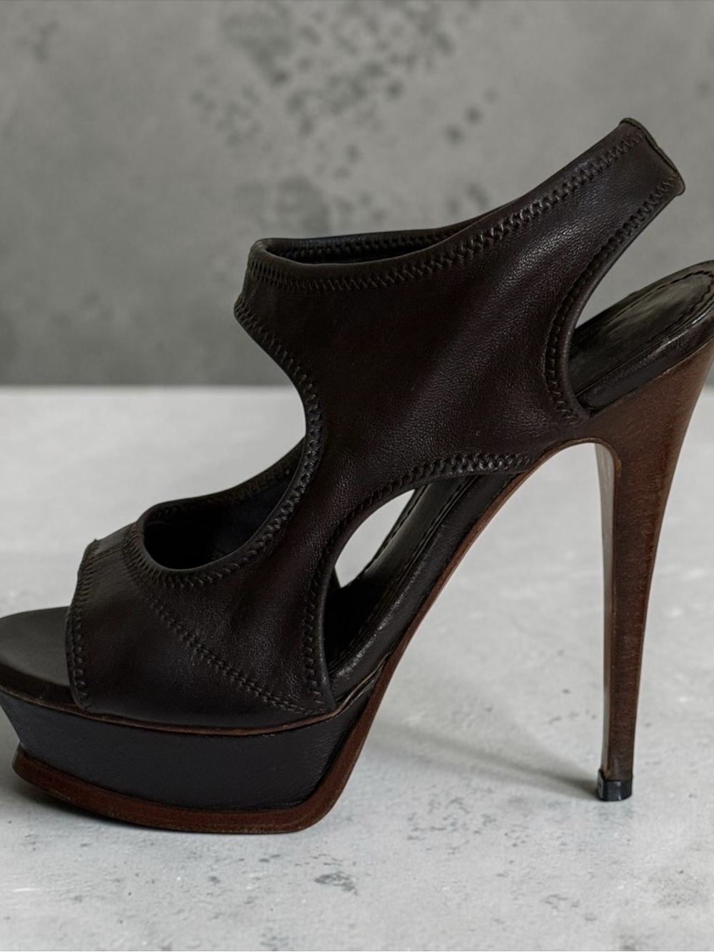 Authenticated Yves Saint Laurent Brown Leather Platform Stiletto Heels! Size 6.5 - Picture 4 of 13